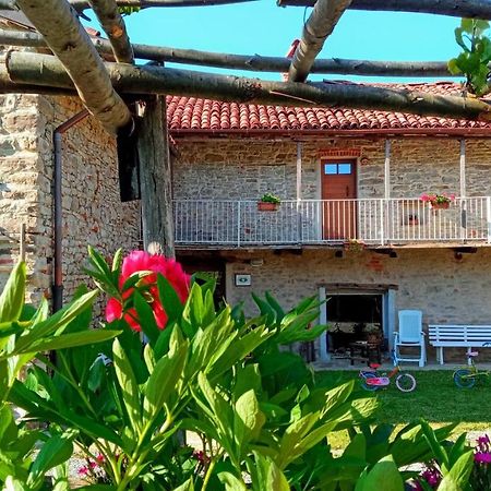Cascina Boschetto Panzió Saliceto Kültér fotó