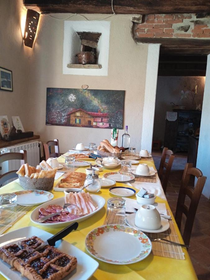 Cascina Boschetto Panzió Saliceto Kültér fotó